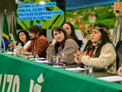 “E assim, perdemos” : As justificativas para manter o cargo da Professora Angela