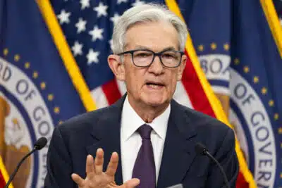 Powell alerta: Inflação persiste e Fed pode aumentar gradualmente Powell alerta: Inflação persiste e Fed pode aumentar gradualmente