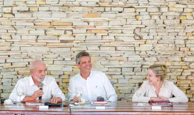 Márcio Macêdo anuncia acordo para 2026 e declara: ‘Missão Cumprida’