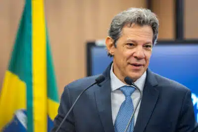 Haddad compara cotas universitárias à reforma agrária