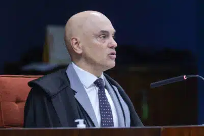 Moraes estabelece prazo para Collor justificar saída da tornozeleira
