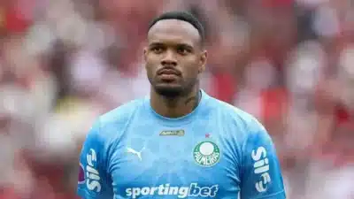 Carlos Miguel faz declaração após estreia como titular pelo Palmeiras