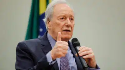 Governo define faixa etária indicativa para produtos audiovisuais e apps Governo define faixa etária indicativa para produtos audiovisuais e apps