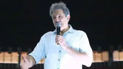 Haddad critica “ricos no IR” e “andar de cima” em evento em SP