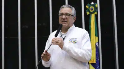 Brasil e China assinam acordo para câncer, diabetes e doenças autoimunes