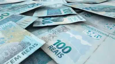 Governo busca 2 projetos de lei para compensar MP de impostos