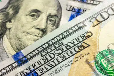Dólar cai e Bovespa sobe com commodities; Ibovesp pressiona alta após dados de inflação sazonalmente ajustada A moeda americana perde pontos em relação ao real na manhã desta quarta-feira (21), enquanto o índice brasileiro tem força no mercado. </think> Dólar cai e Bovespa sobe com commodities; Ibovesp pressiona alta após dados de inflação sazonalmente ajustada A moeda americana perde pontos em relação ao real na manhã desta quarta-feira (21), enquanto o índice brasileiro tem força no mercado. </think>