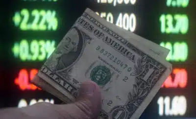 Ibovespa avança 0,55%; dólar em alta, mas abaixo de R$ 5,40