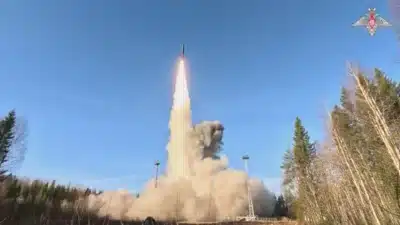 Rússia testa mísseis balísticos; vídeo divulgado