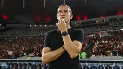 Flamengo analisa opções de titular para duelo com o Racing no Maracanã