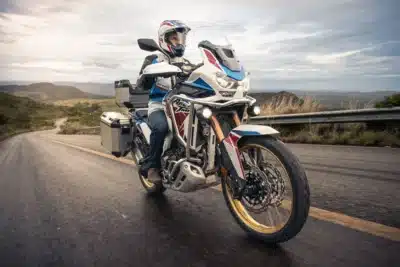 Honda chama a Africa Twin para recall por problema no interruptor