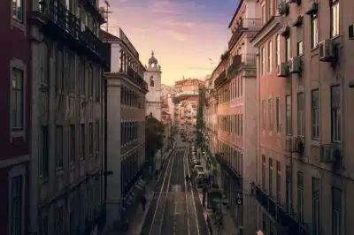 Lisboa Inspira Minimalismo: Descubra a Beleza do Ritmo Calmo