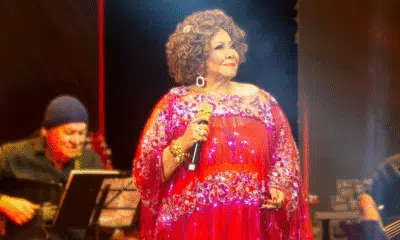 Moraes assiste a show de Alcione e recebe homenagem emocionante