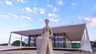 Senado aprova 530 novos cargos para STF e STJ por R$ 25 mi