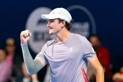 João Fonseca vence Mpetshi Perricard e avança no ATP 500 da Basileia