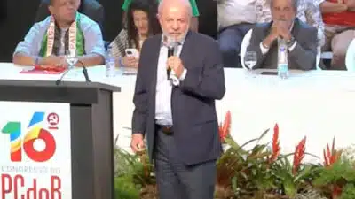 LULA defende soberania da Bolívia e críticas