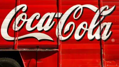 Trump revela Coca-Cola com nova fórmula é vendida nos EUA