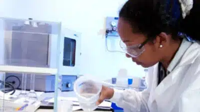 Governo lança regulamentação para acelerar acesso a novos medicamentos