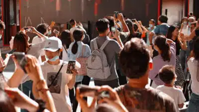Jovem desemprego na China dispara para 17,7% em setembro