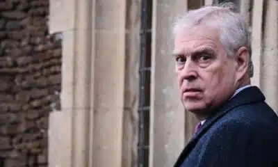 Príncipe Andrew renuncia título após amizade