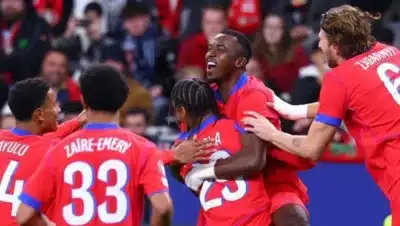 PSG vence Bayer Leverkusen por 7 a 2 com Dembélé e atua na BayArena