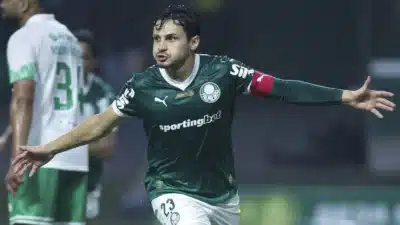 Palmeiras domina e fatia vitória com quatro gols contra o Juventude Palmeiras domina e fatia vitória com quatro gols contra o Juventude