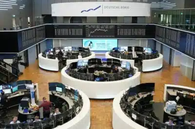 Bessent e He Lifeng buscam evitar escalada de tarifas na Europa