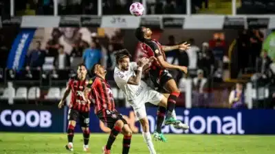 CBF analisa polêmicas em Santos x Vitória: VAR define 1 a 0 para os baianos