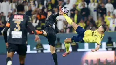 Al-Nassr Brilha com Gol de Bicicleta de Ronaldo na Liga Saudita
