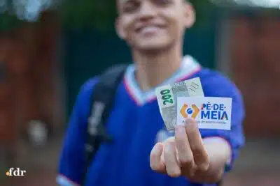 Jamille Novaes destaca importância de dados atualizados no incentivo Pé-de-Meia