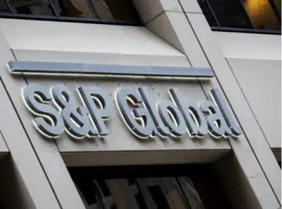 Mercado Financeiro Dispara e Quebra Recordes em Véspera de Natal