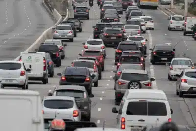 Ecovias Imigrantes prevê grande movimento na Baixada Santista no verão 2026