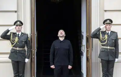 Zelensky busca soluções com Trump para conflito Ucrano-Russo