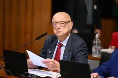 Esperidião Amin propõe anistia em debate após aprovação na Câmara