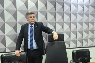 Senador Viana critica ativismo do STF e propõe mandatos fixos para ministros