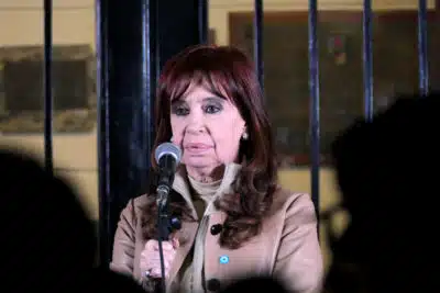 Cristina Kirchner Sofre Apendicite e Recupera-se em Hospital