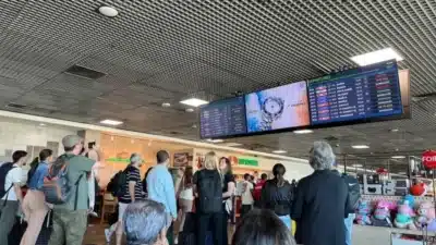 Aeroporto de Congonhas suspende voos por ventania forte em SP em 10/12/2025