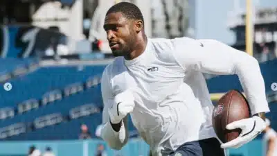 DK Metcalf é suspenso por dois jogos após altercação no Ford Field!