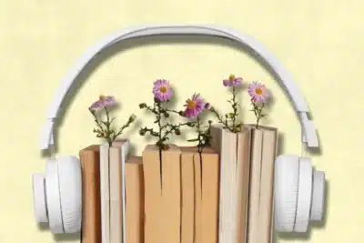 Audiolivros: Consumo Explode em 2025 com Sucessos de Rebecca Yarros e Sarah J. Maas