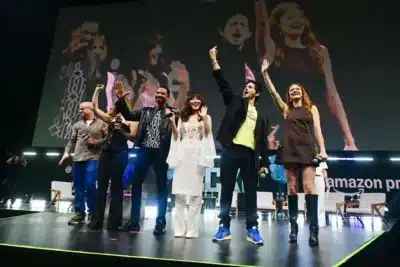 Painel de “The Boys” causa impacto e fãs brasileiros bombardeiam atores na CCXP25