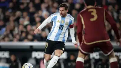 Lionel Messi escolhe chuteira especial para Copa do Mundo de 2026!