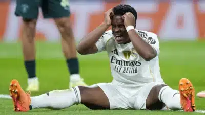 Endrick retorna ao Real Madrid e sofre suspensão em jogo da Champions League