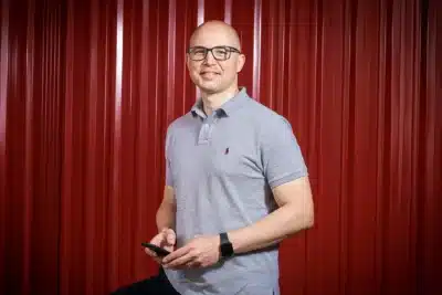 Cogna Brilha com Novo Modelo e Crescimento Exponencial em 2025