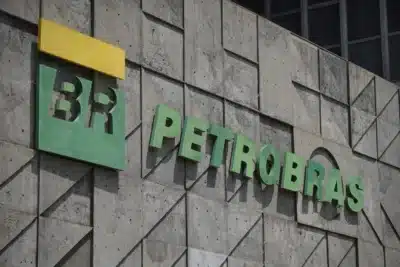 Petrobras Queda Expressiva no Ibovespa: Impacto do Petróleo e Cenário Internacional