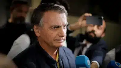 Bolsonaro Submete-se a Cirurgia de Hérnia Inguinal: STF Autoriza Intervenção