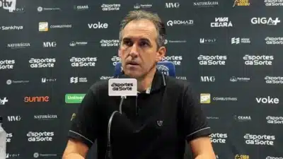 Ceará Termina Contrato com Léo Condé Após Rebaixamento Surpreendente