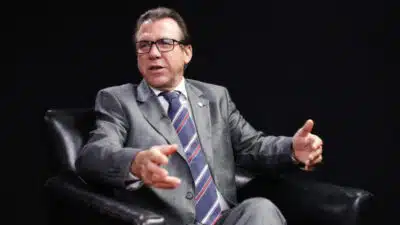 Ministro Marinho propõe fim da escala 6×1 e jornada de 44h no Brasil