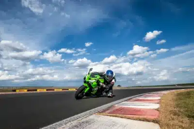 Pilotos de Teste de Pneus: A Ciência por Trás do Desempenho Automotivo