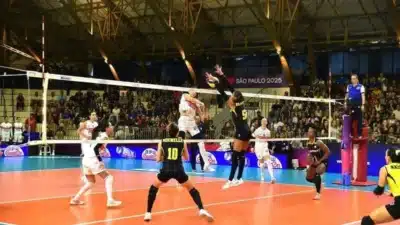 Praia Clube Vence no Começo, Zamalek na Derrota no Mundial de Clubes