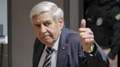 Heleno solicita prisão domiciliar com suspeita de Alzheimer e pedido da PGR